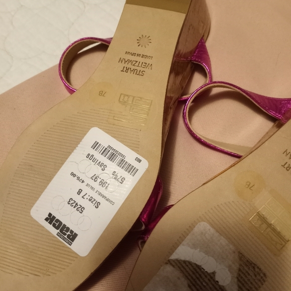 Stuart Weitzman - Picture 3 of 4